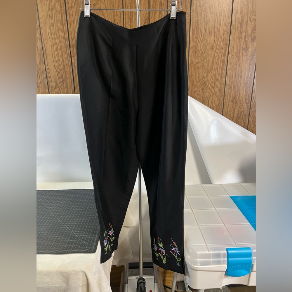 EUC Tibi black silk cropped pants with embroidery